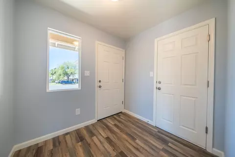 Entry Way - 11405 Cortez Dr, Redding, CA 96003 photo 2 of 2