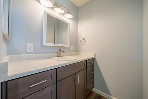 Bath - 11405 Cortez Dr, Redding, CA 96003 photo 2 of 3