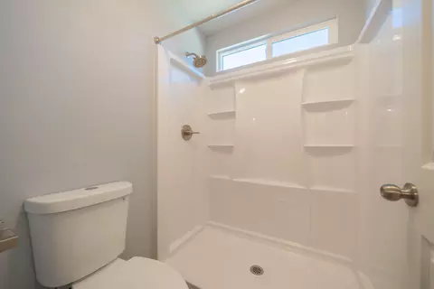 Bath - 11405 Cortez Dr, Redding, CA 96003 photo 3 of 3