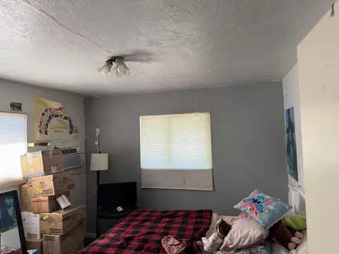 Bedroom - 1015 Gold St, Redding, CA 96001 photo 2 of 2