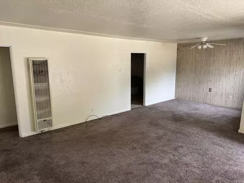 Living - 1015 Gold St, Redding, CA 96001 photo 1 of 2