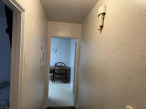 Entry Way - 1015 Gold St, Redding, CA 96001 photo 3 of 3
