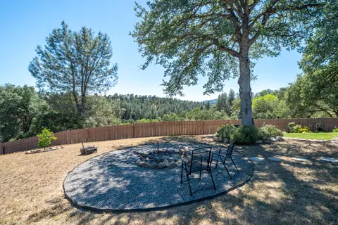 Exterior - 2707 Blue Bell Dr, Redding, CA 96001 photo 50 of 63