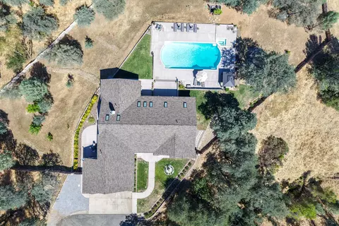 View/Area - 2707 Blue Bell Dr, Redding, CA 96001 photo 14 of 14