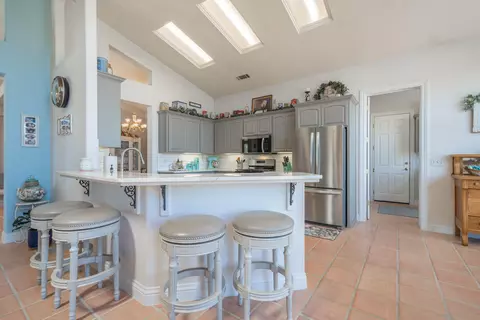 Kitchen - 2707 Blue Bell Dr, Redding, CA 96001 photo 3 of 8