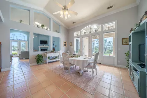 Dining - 2707 Blue Bell Dr, Redding, CA 96001 photo 2 of 4