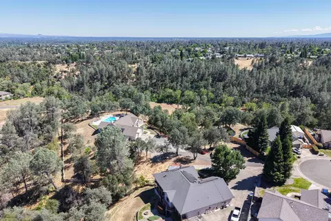 View/Area - 2707 Blue Bell Dr, Redding, CA 96001 photo 5 of 14