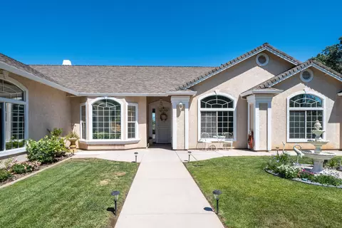 Exterior - 2707 Blue Bell Dr, Redding, CA 96001 photo 12 of 63