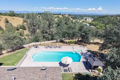 Exterior - 2707 Blue Bell Dr, Redding, CA 96001 photo 63 of 63