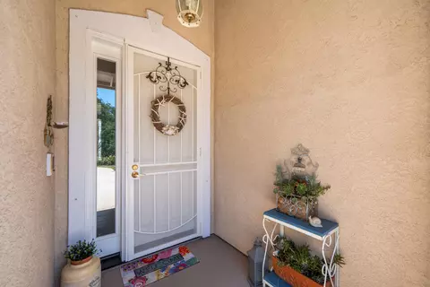 Entry Way - 2707 Blue Bell Dr, Redding, CA 96001 photo 2 of 8