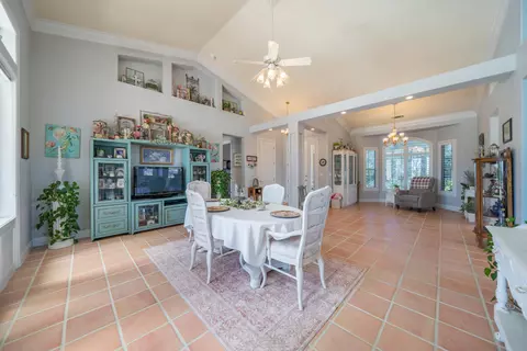 Dining - 2707 Blue Bell Dr, Redding, CA 96001 photo 3 of 4