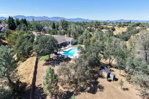 View/Area - 2707 Blue Bell Dr, Redding, CA 96001 photo 11 of 14