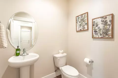 Bath - 3225 Lower Ln, Redding, CA 96002 photo 2 of 2