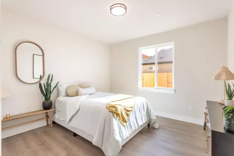 Bedroom - 3225 Lower Ln, Redding, CA 96002 photo 3 of 3