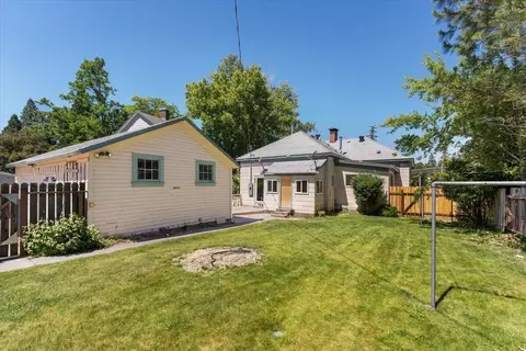 Exterior - 545 Main St, Weed, CA 96094 photo 4 of 5