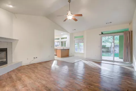 Living - 3473 Nathan Dr, Anderson, CA 96007 photo 7 of 9