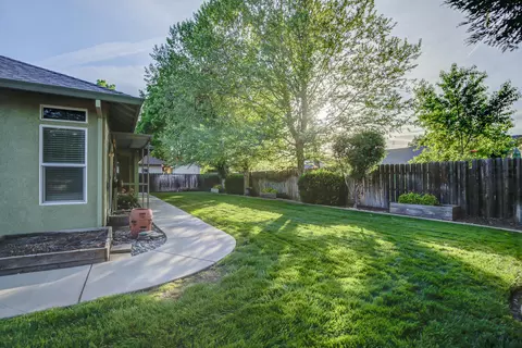 Exterior - 3473 Nathan Dr, Anderson, CA 96007 photo 16 of 17