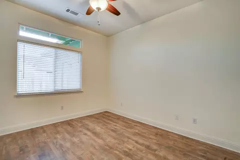 Bedroom - 3473 Nathan Dr, Anderson, CA 96007 photo 2 of 7