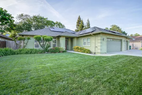 Exterior - 3473 Nathan Dr, Anderson, CA 96007 photo 2 of 17