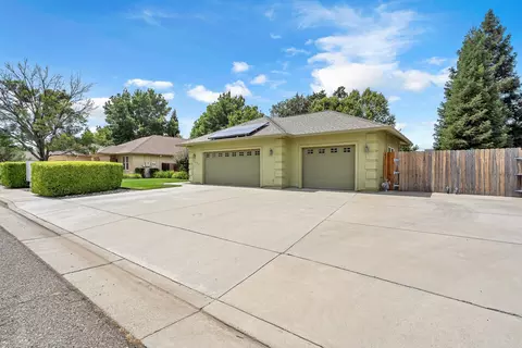 Exterior - 3473 Nathan Dr, Anderson, CA 96007 photo 4 of 17