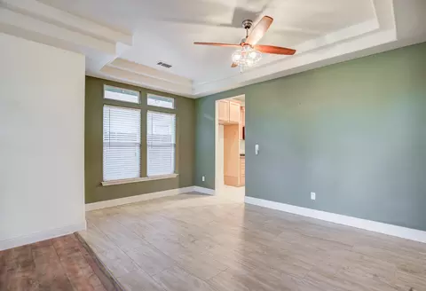 Living - 3473 Nathan Dr, Anderson, CA 96007 photo 3 of 9