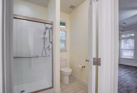 Bath - 3473 Nathan Dr, Anderson, CA 96007 photo 2 of 3