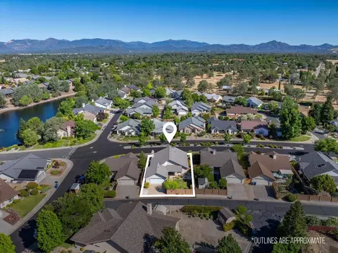 View/Area - 1927 Vineyard Trl, Redding, CA 96003 photo 2 of 15