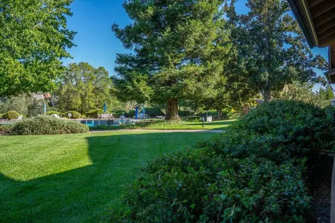Exterior - 1927 Vineyard Trl, Redding, CA 96003 photo 18 of 23