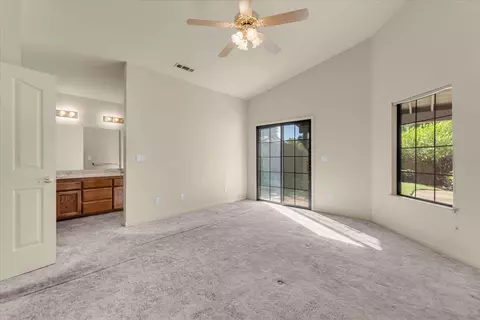 Bedroom - 1927 Vineyard Trl, Redding, CA 96003 photo 3 of 10