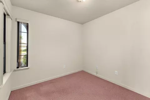 Bedroom - 1927 Vineyard Trl, Redding, CA 96003 photo 5 of 10
