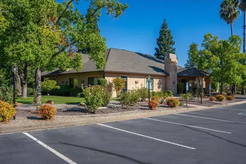 Exterior - 1927 Vineyard Trl, Redding, CA 96003 photo 8 of 23