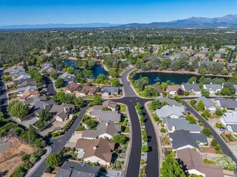 View/Area - 1927 Vineyard Trl, Redding, CA 96003 photo 12 of 15