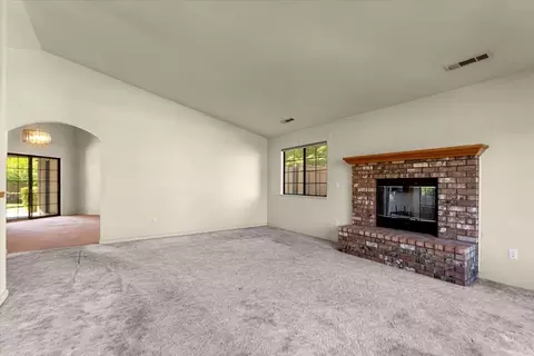 Living - 1927 Vineyard Trl, Redding, CA 96003 photo 8 of 11