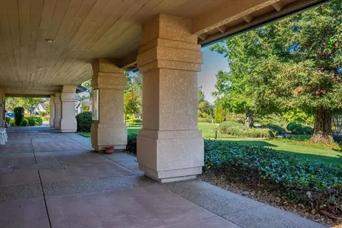 Exterior - 1927 Vineyard Trl, Redding, CA 96003 photo 21 of 23