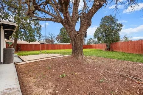 2041 Athens Ave, Redding, CA 96001 photo 25