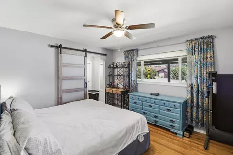Bedroom - 5755 Mountain View Dr, Redding, CA 96003 photo 1 of 6