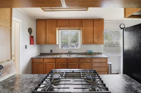 Kitchen - 5755 Mountain View Dr, Redding, CA 96003 photo 4 of 4