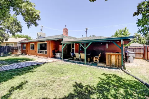 Exterior - 5755 Mountain View Dr, Redding, CA 96003 photo 6 of 11