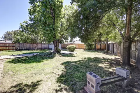 Exterior - 5755 Mountain View Dr, Redding, CA 96003 photo 11 of 11
