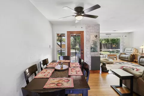 Dining - 5755 Mountain View Dr, Redding, CA 96003 photo 2 of 2