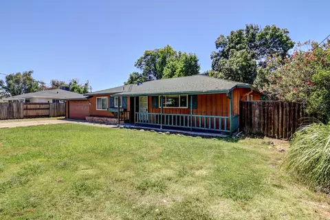 Exterior - 5755 Mountain View Dr, Redding, CA 96003 photo 2 of 11