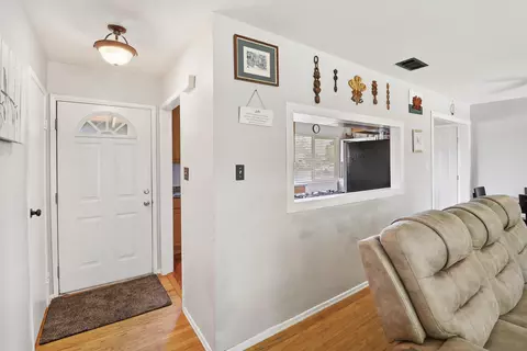Entry Way - 5755 Mountain View Dr, Redding, CA 96003 photo 1 of 1