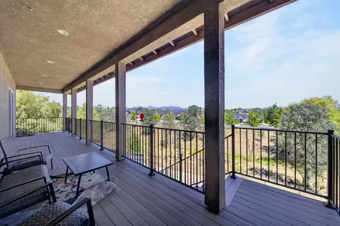 Exterior - 690 Mill Valley Pkwy, Redding, CA 96003 photo 2 of 6