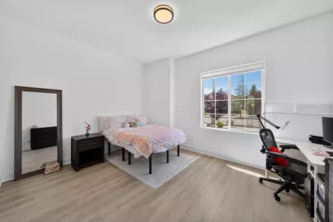 Bedroom - 690 Mill Valley Pkwy, Redding, CA 96003 photo 6 of 6