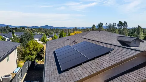View/Area - 690 Mill Valley Pkwy, Redding, CA 96003 photo 4 of 7