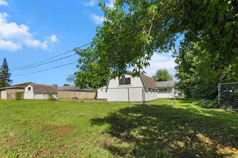 Exterior - 150 Nina Ave, Red Bluff, CA 96080 photo 10 of 14