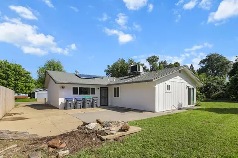 Exterior - 150 Nina Ave, Red Bluff, CA 96080 photo 5 of 14