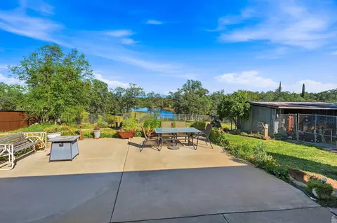 Exterior - 12605 Encanto Way, Redding, CA 96003 photo 4 of 11