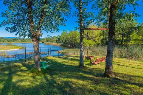 12605 Encanto Way, Redding, CA 96003