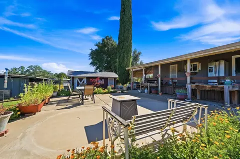 Exterior - 12605 Encanto Way, Redding, CA 96003 photo 5 of 11
